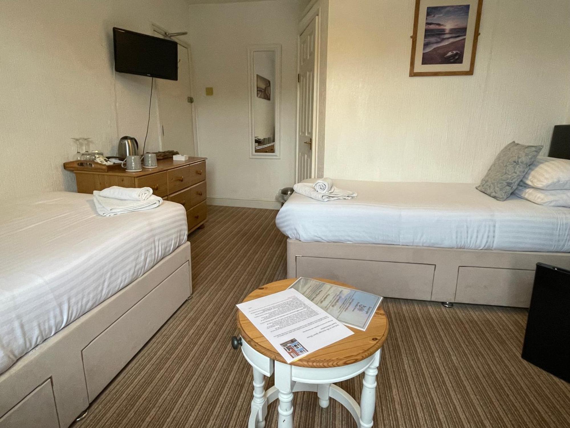 Seascape Guest House เวย์มัธ ภายนอก รูปภาพ